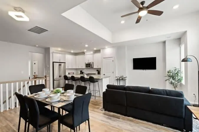 Holiday home Luxurious King 3Br Townhouse In Uptown Charlotte! Villa